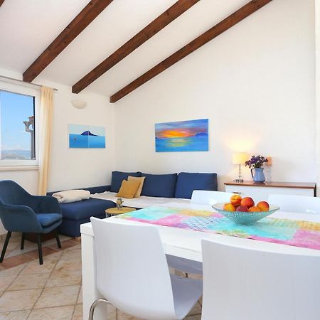Apartments By The Sea Okrug Donji, Ciovo - 12502 Okrug Gornji Room photo