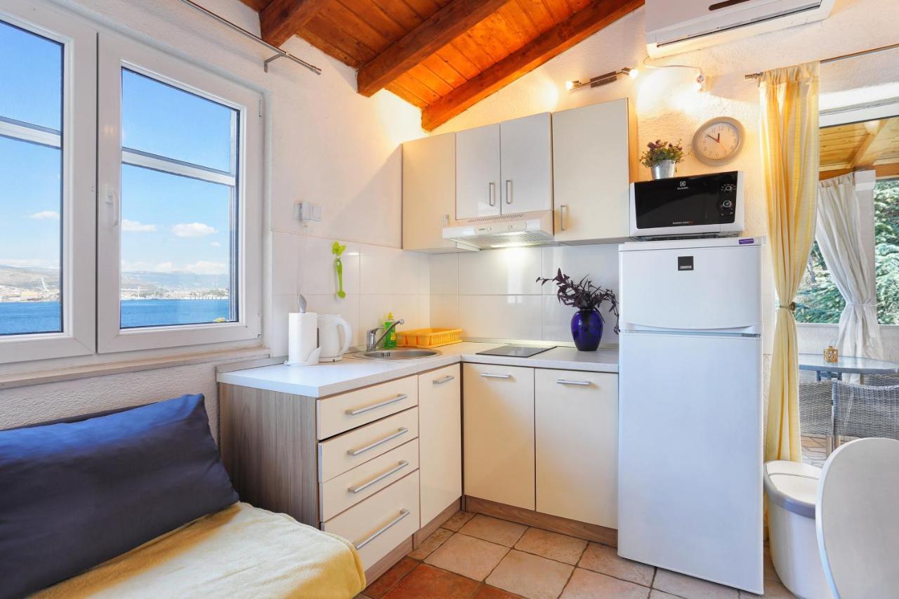 Apartments By The Sea Okrug Donji, Ciovo - 12502 Okrug Gornji Exterior photo