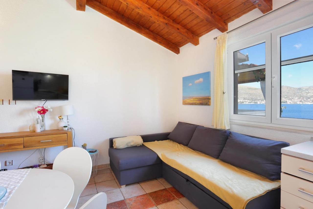 Apartments By The Sea Okrug Donji, Ciovo - 12502 Okrug Gornji Exterior photo